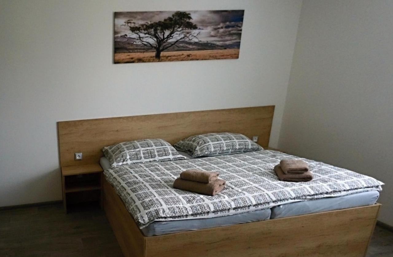Rezidence Belehradska Apartman Most Kültér fotó