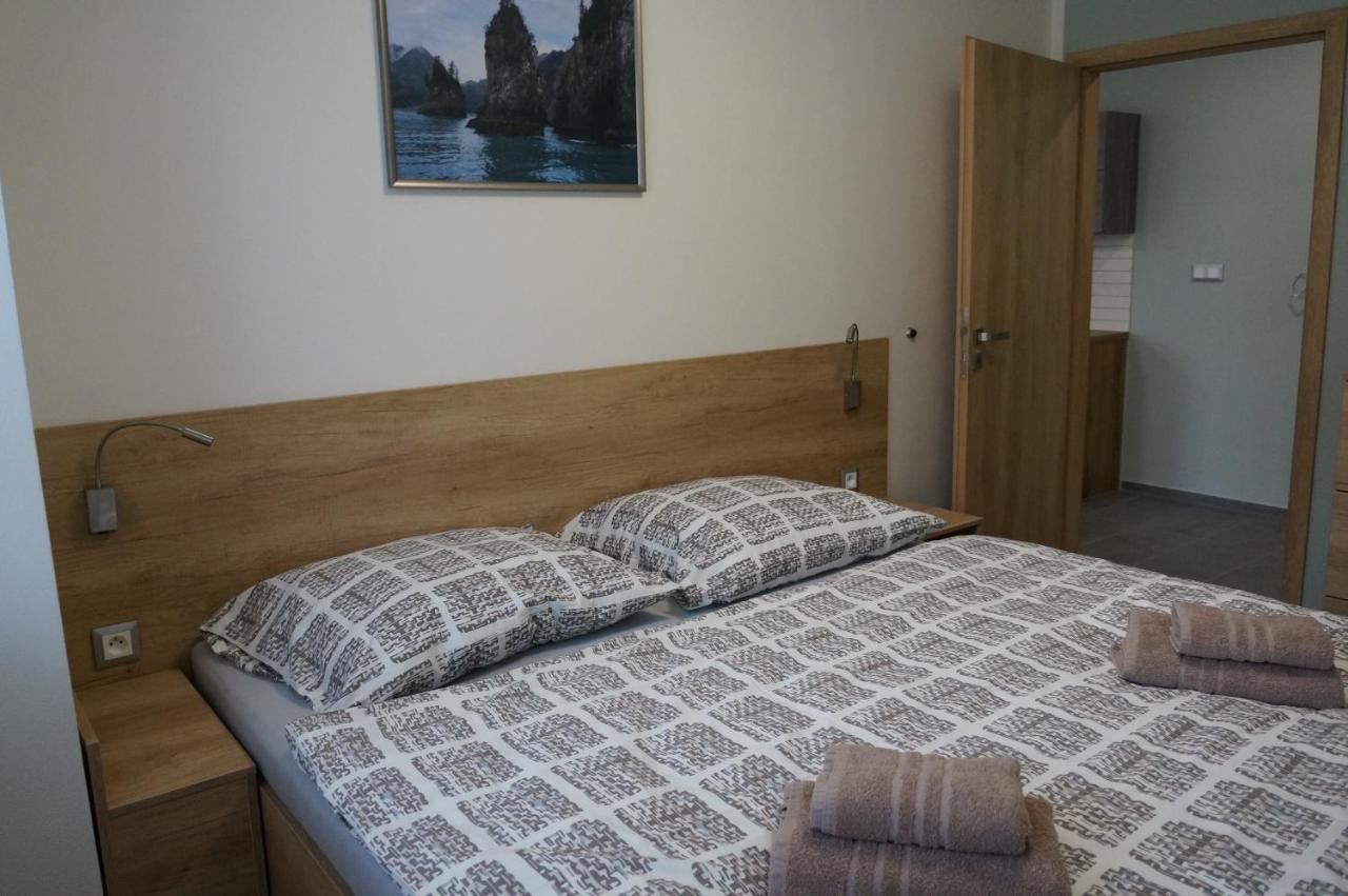 Rezidence Belehradska Apartman Most Kültér fotó